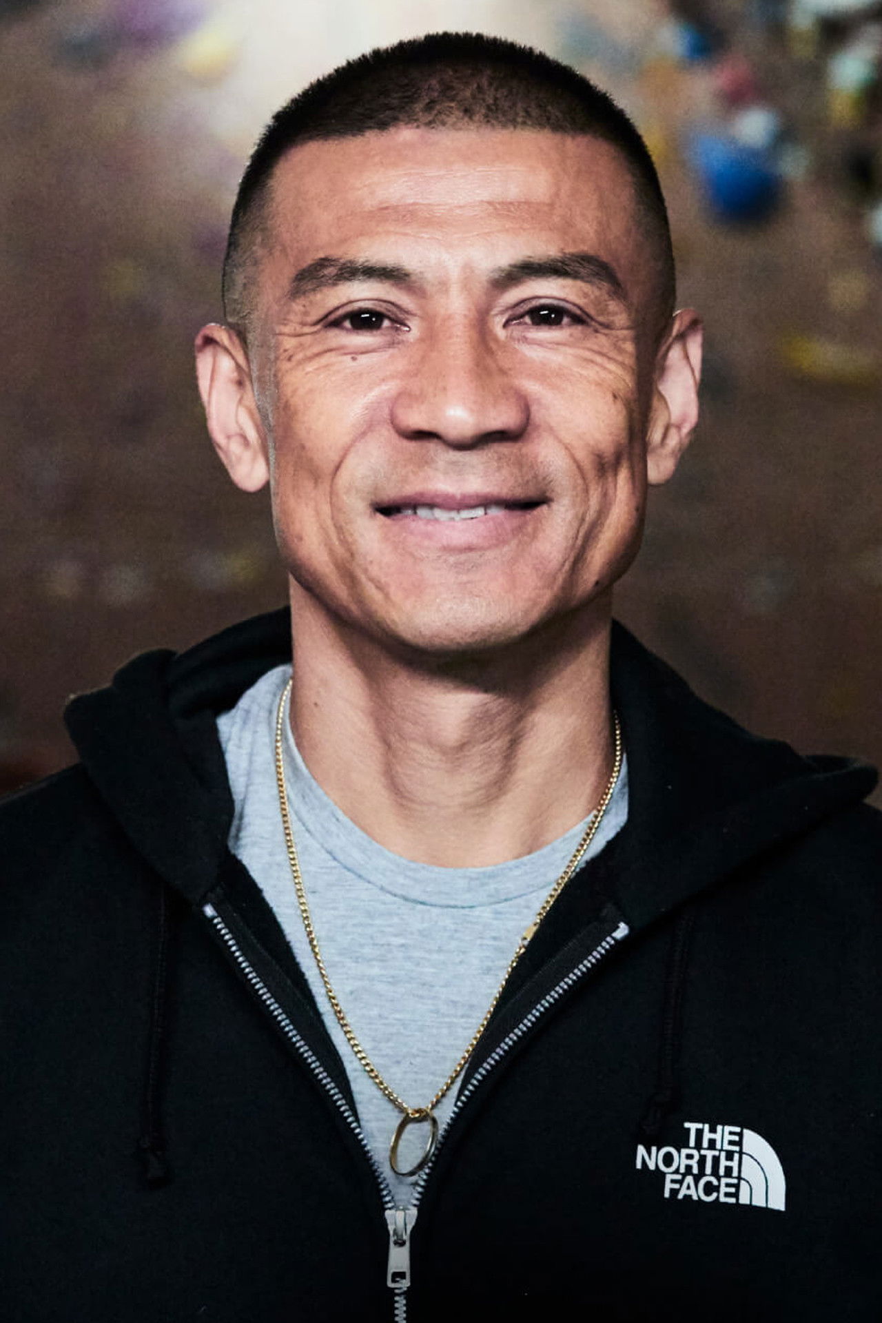 Yuji Hirayama backdrop