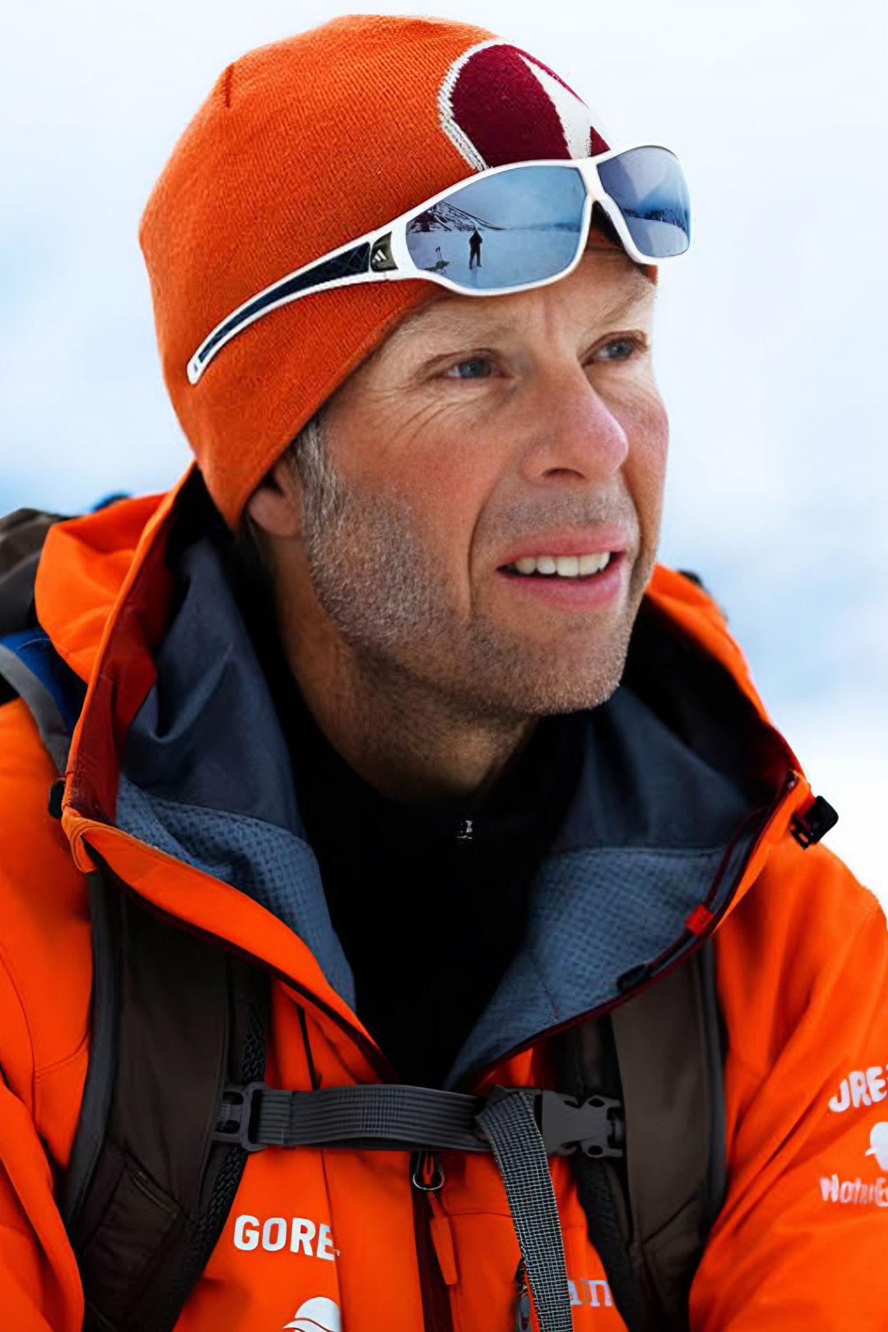 Robert Jasper backdrop