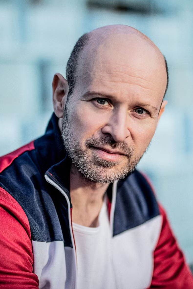 Pero Radicic backdrop