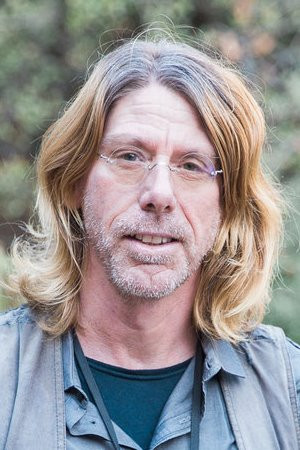 Alexander Gittinger backdrop