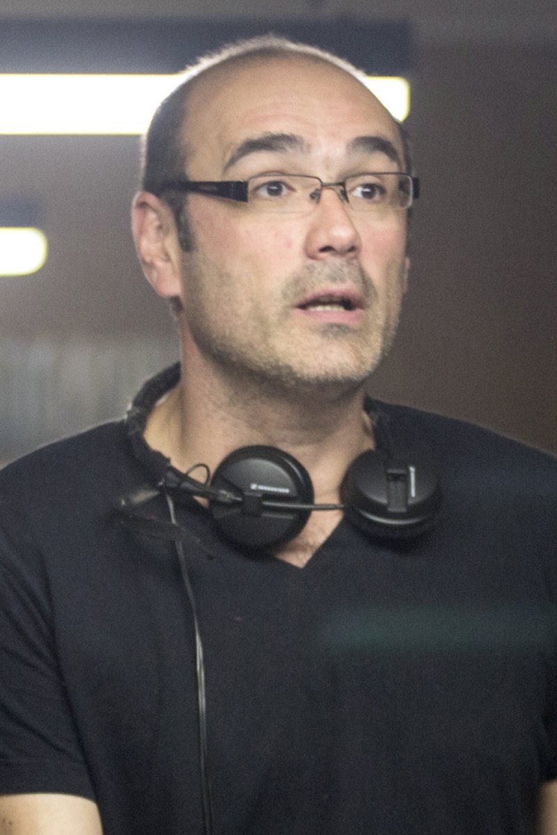 Vincent Garenq backdrop