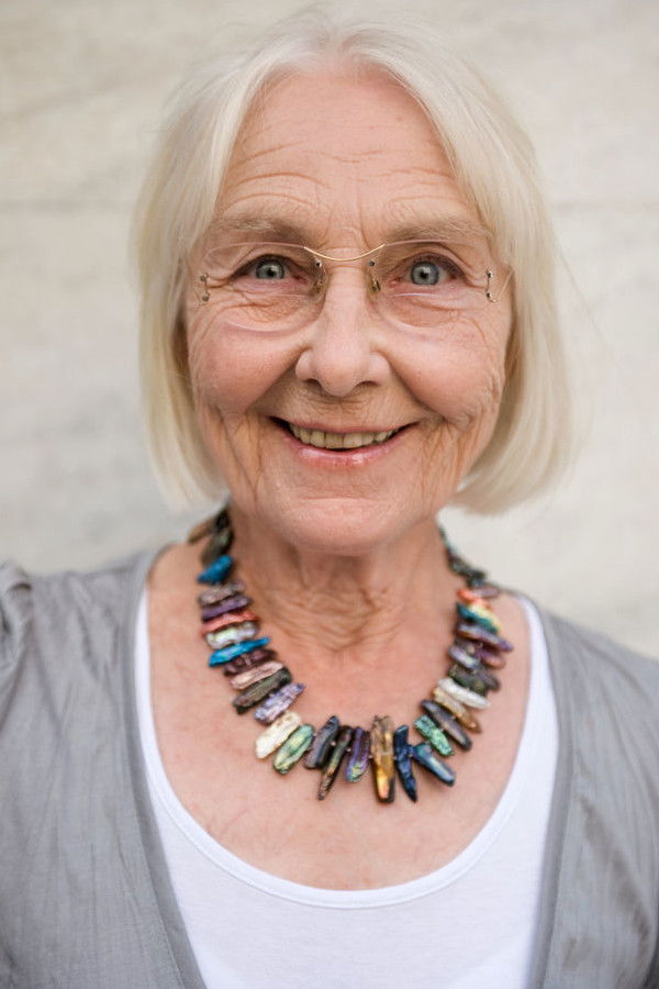 Sabine Hahn backdrop