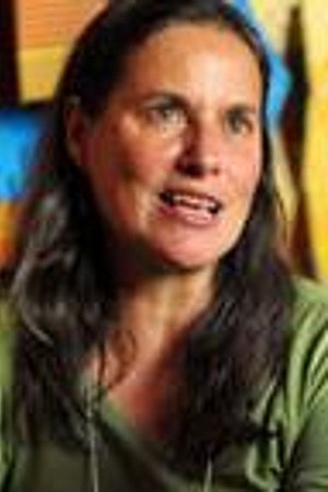 Virginia Flores backdrop