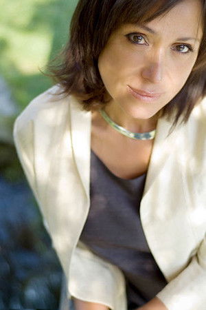 Alina La Costa backdrop