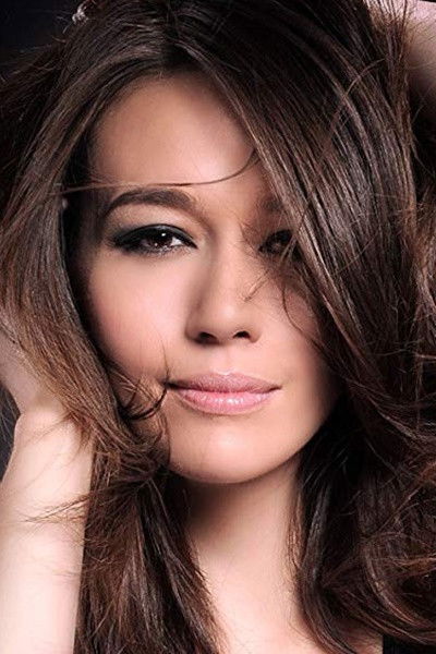 Gwennie Tam backdrop