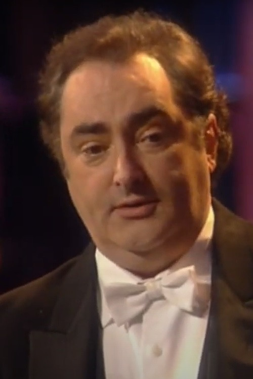 Dennis O'Neill backdrop