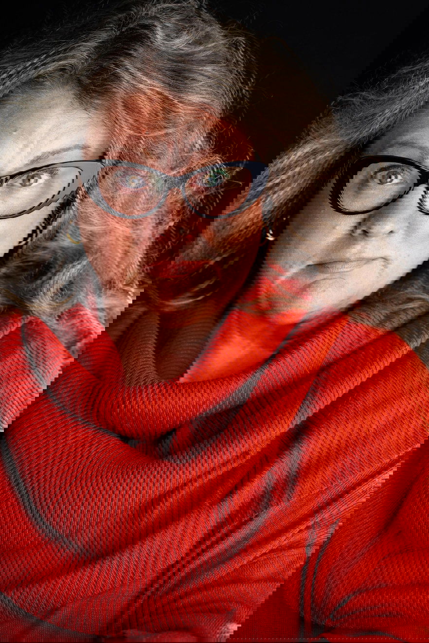 Alisa Harris backdrop