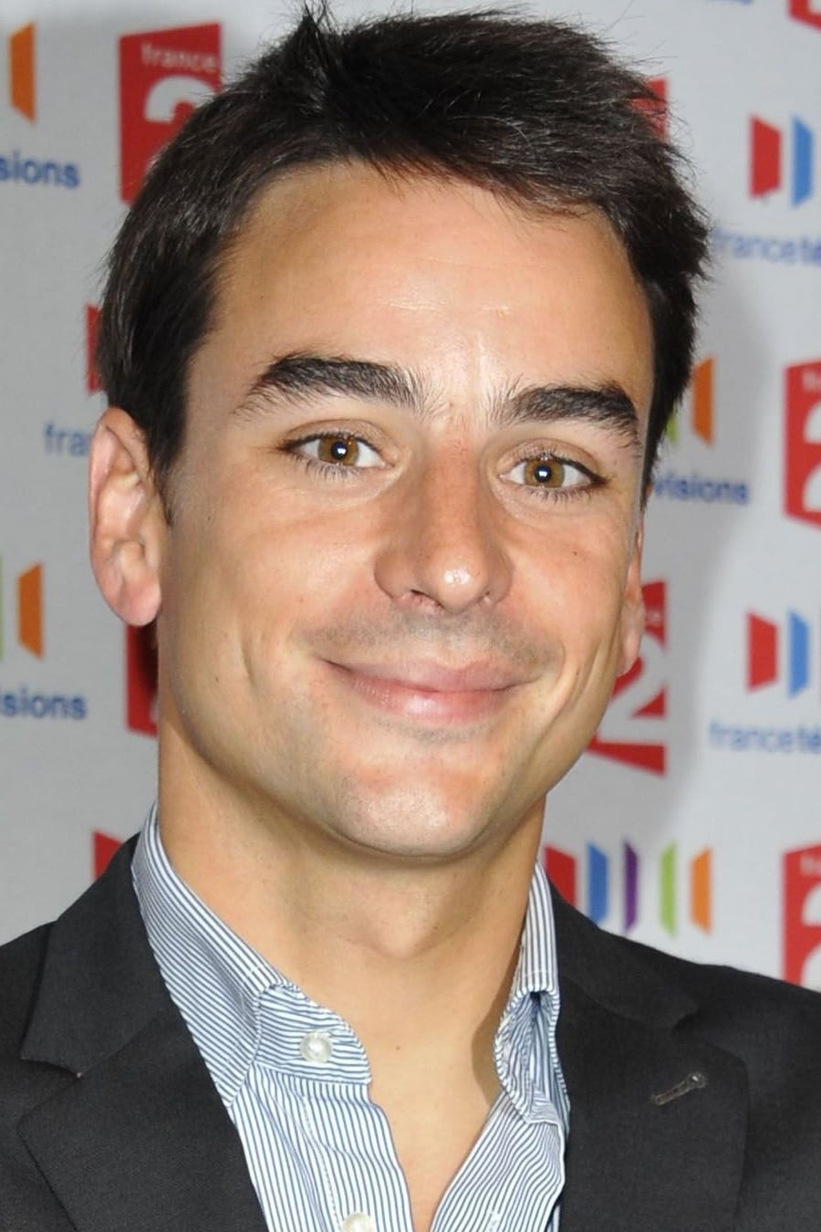 Julian Bugier backdrop