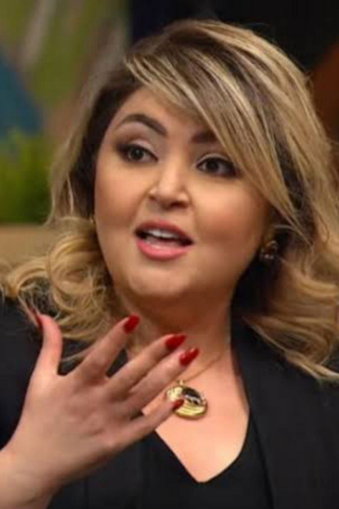 Maha Ahmed: Maja Ahmet backdrop