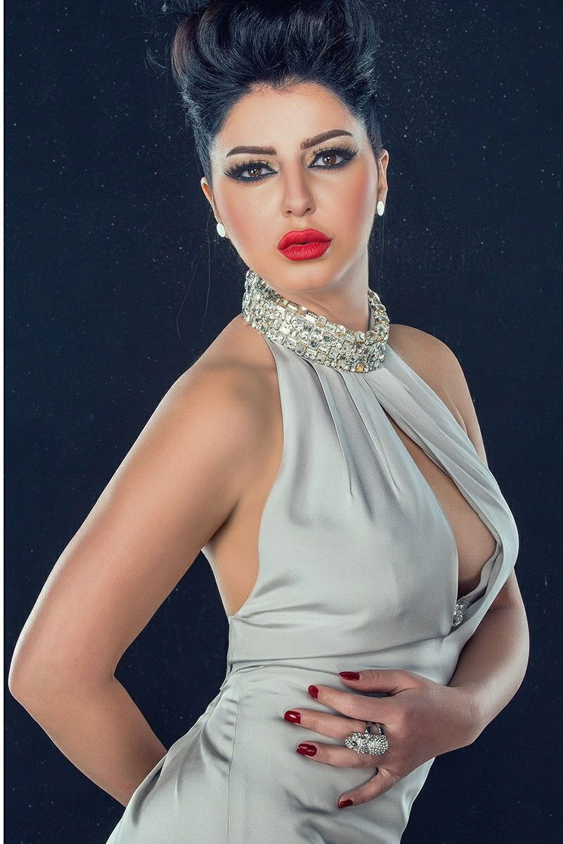 Inaas ElNaggar backdrop