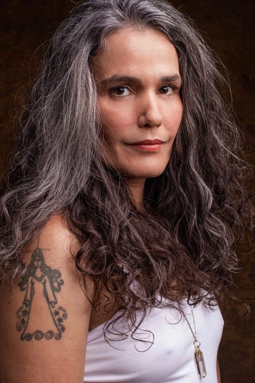 Joana Gatis backdrop