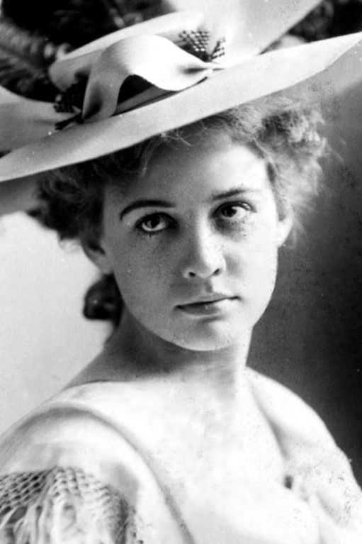 Pauline French backdrop