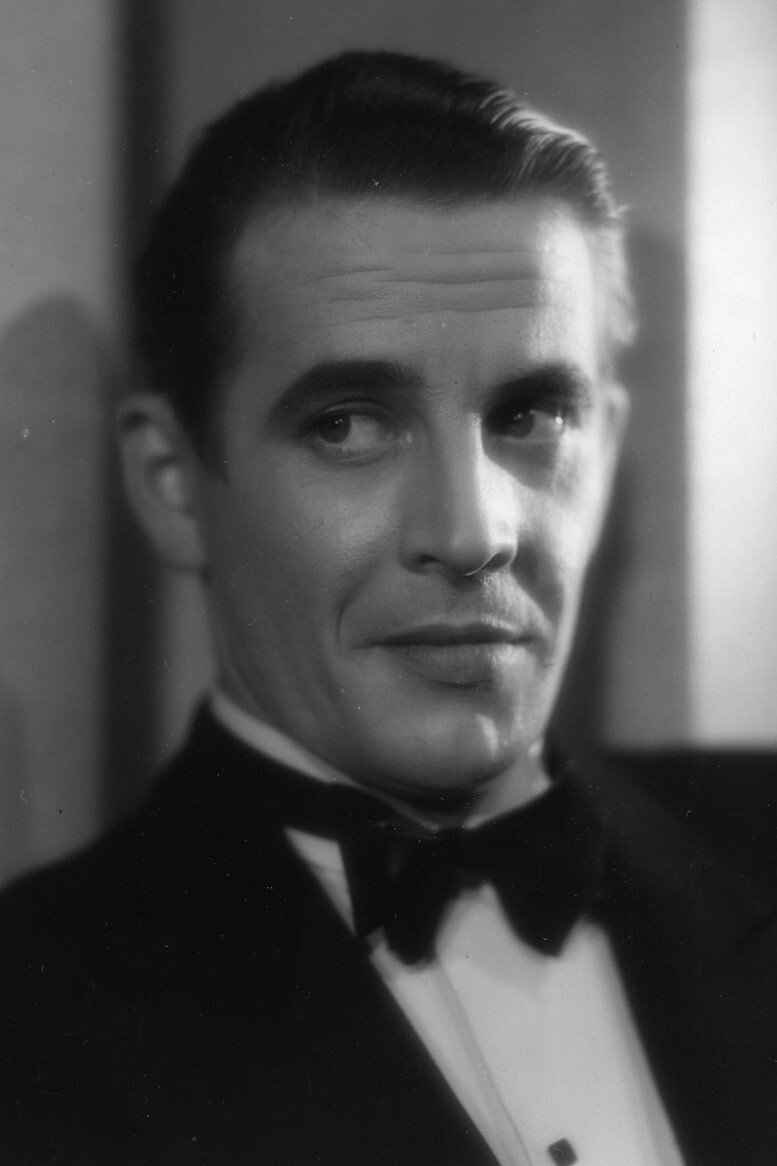 Pentti Saares backdrop