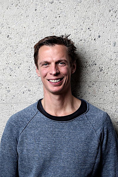 Klaus Eckel backdrop