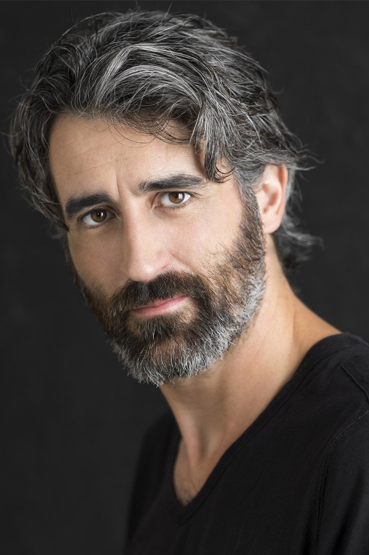 Víctor Duplá backdrop