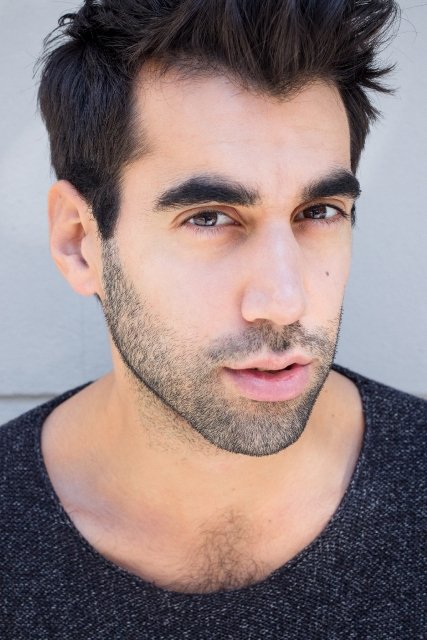 Murat Dikenci backdrop