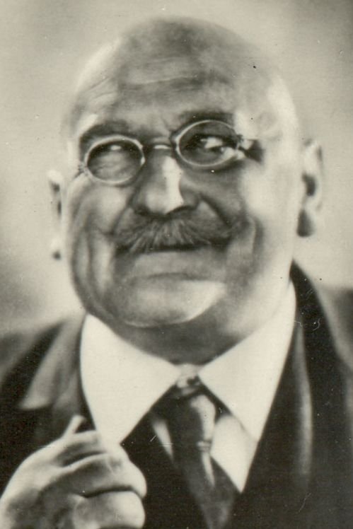 Jakob Tiedtke backdrop