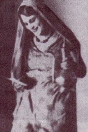 Asia Ghostantin backdrop