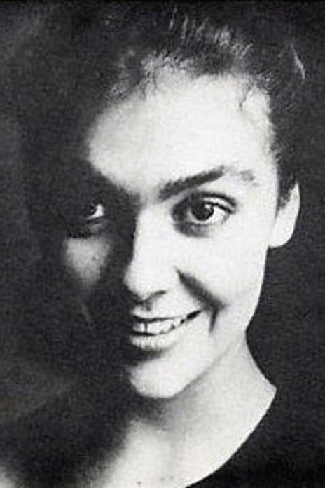 Adriana Herrán backdrop