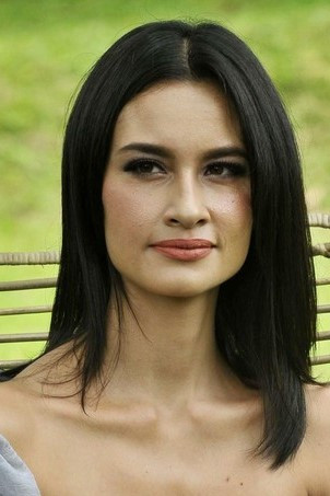 Rebecca Reijman backdrop