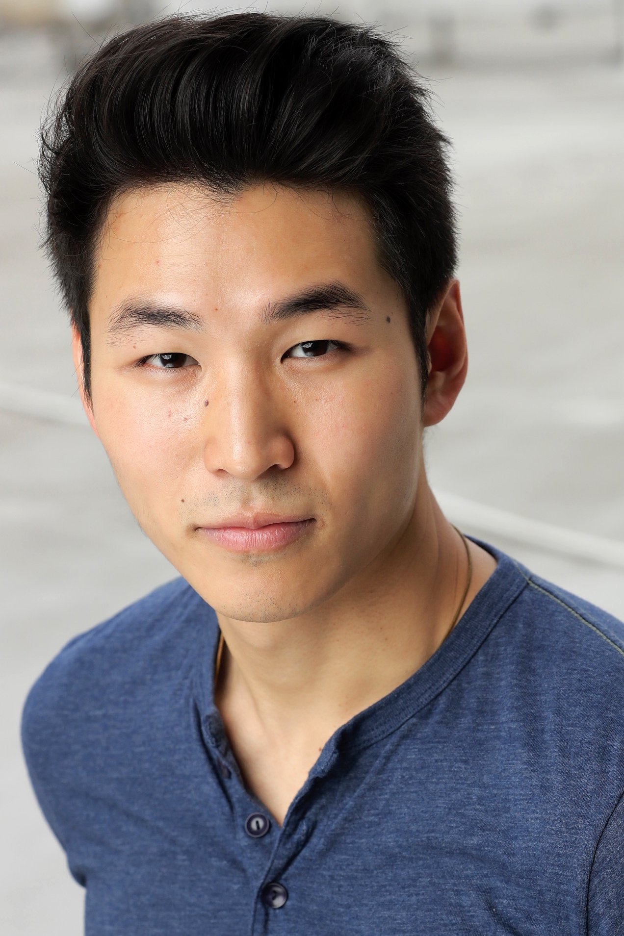 Mikeli Harq i Madh backdrop