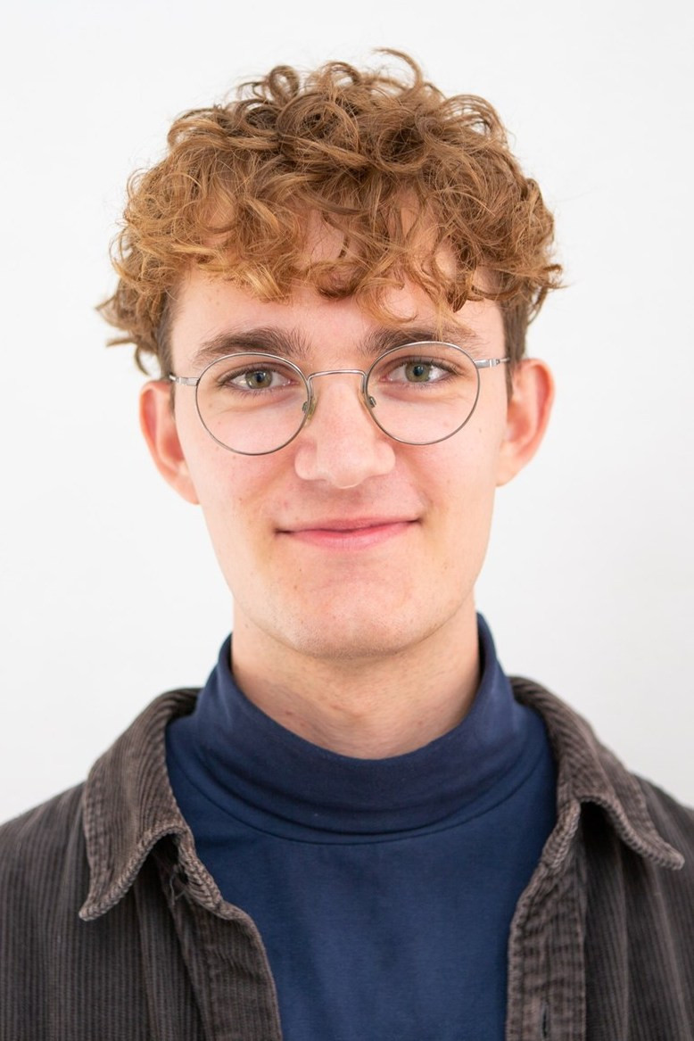 Lucas Helth Postma backdrop