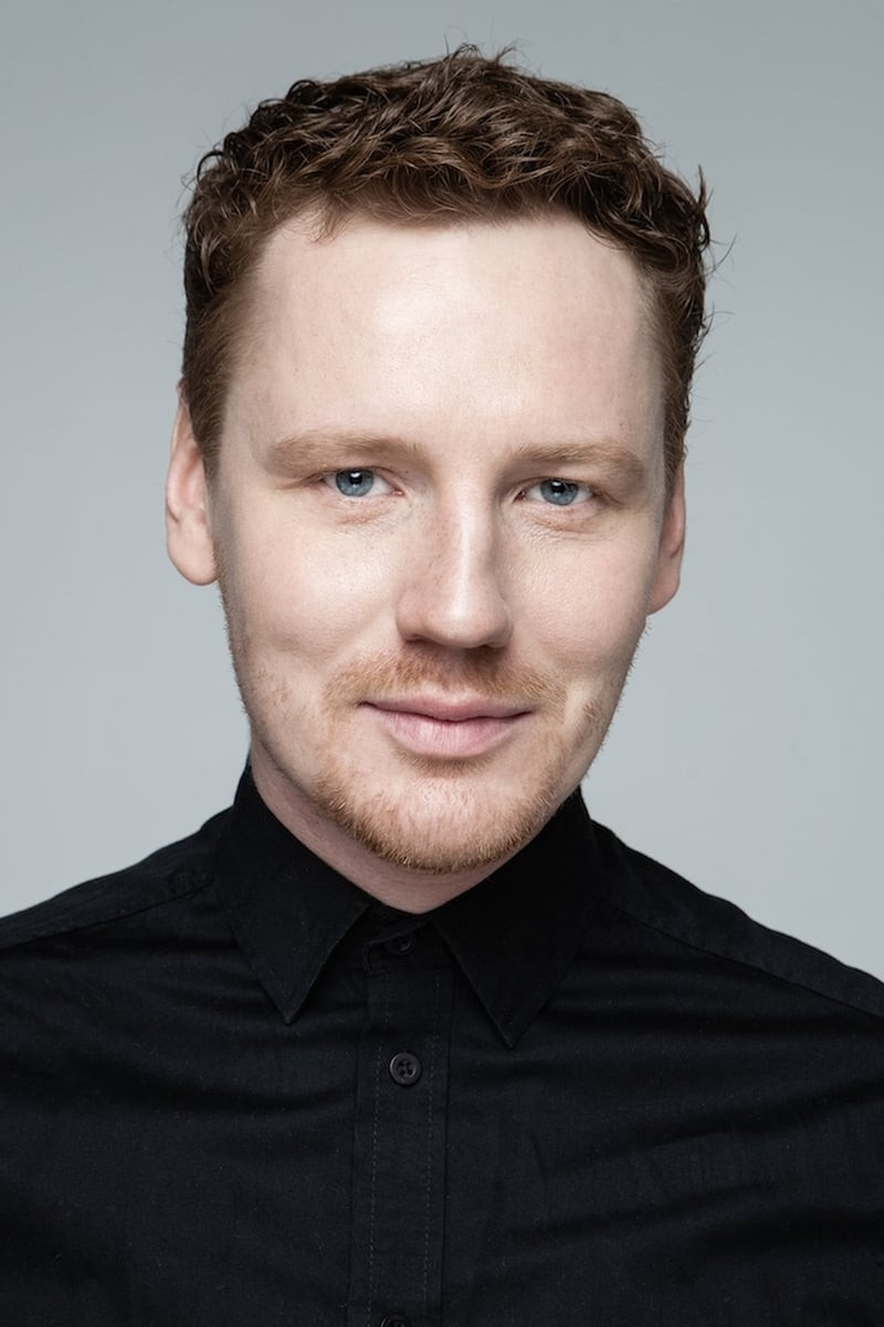 Hendrik Toompere Jr. backdrop