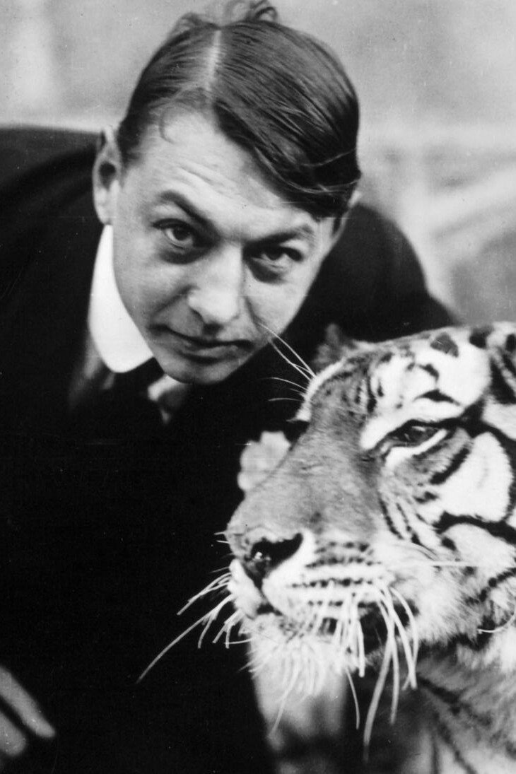 Paul Sablon backdrop