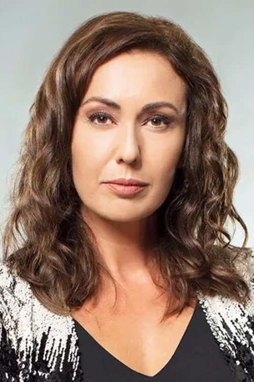 Gökçe Yanardağ backdrop