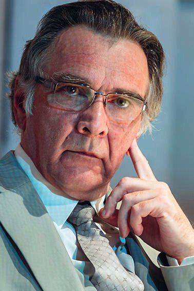 Serhiy Kucherenko backdrop