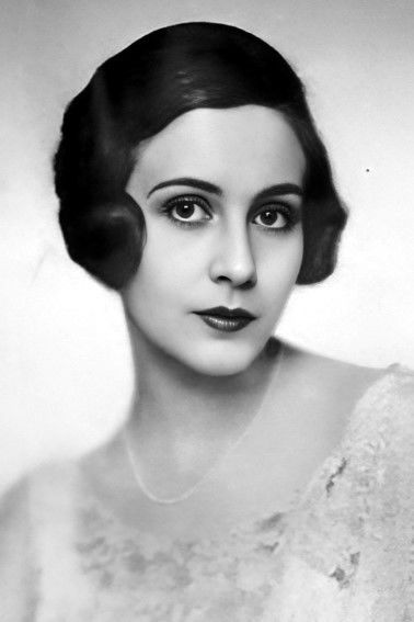 Margit Barnay backdrop