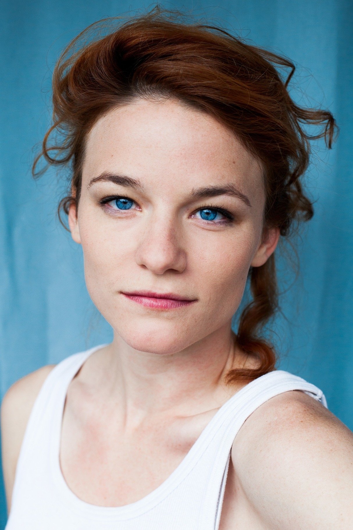 Valerie Pachner backdrop