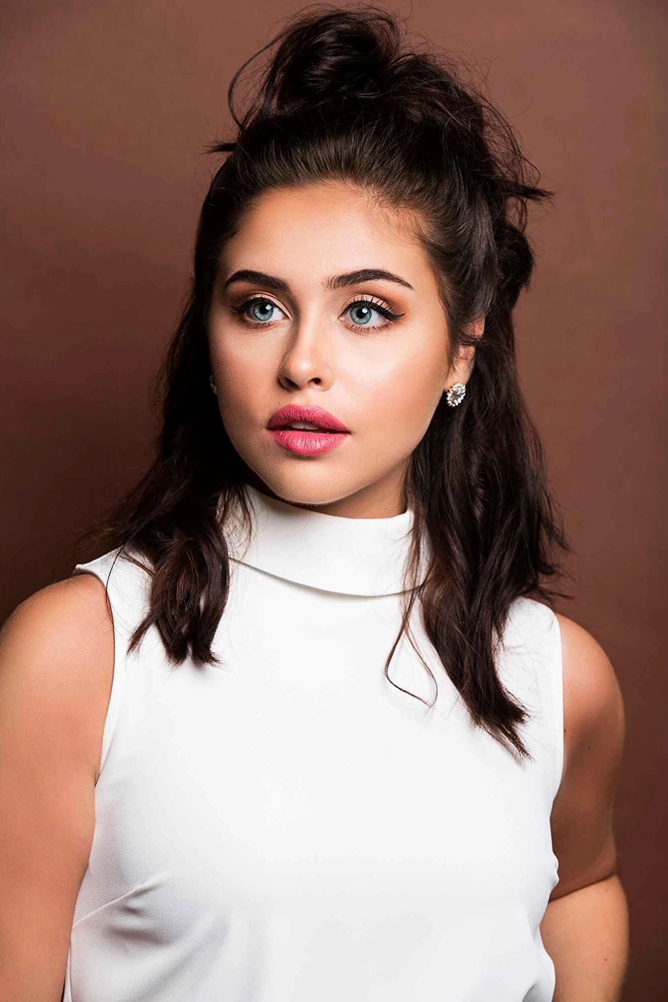 Brenna D'Amico backdrop