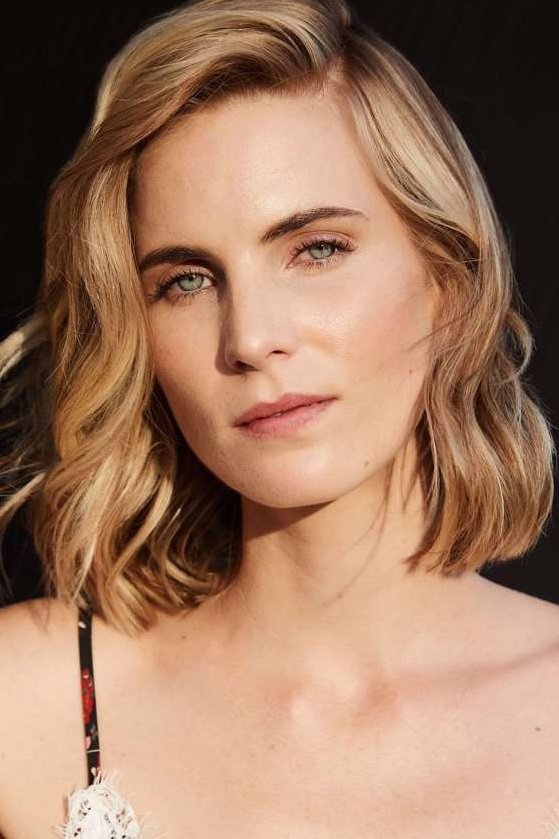 Emm Wiseman backdrop