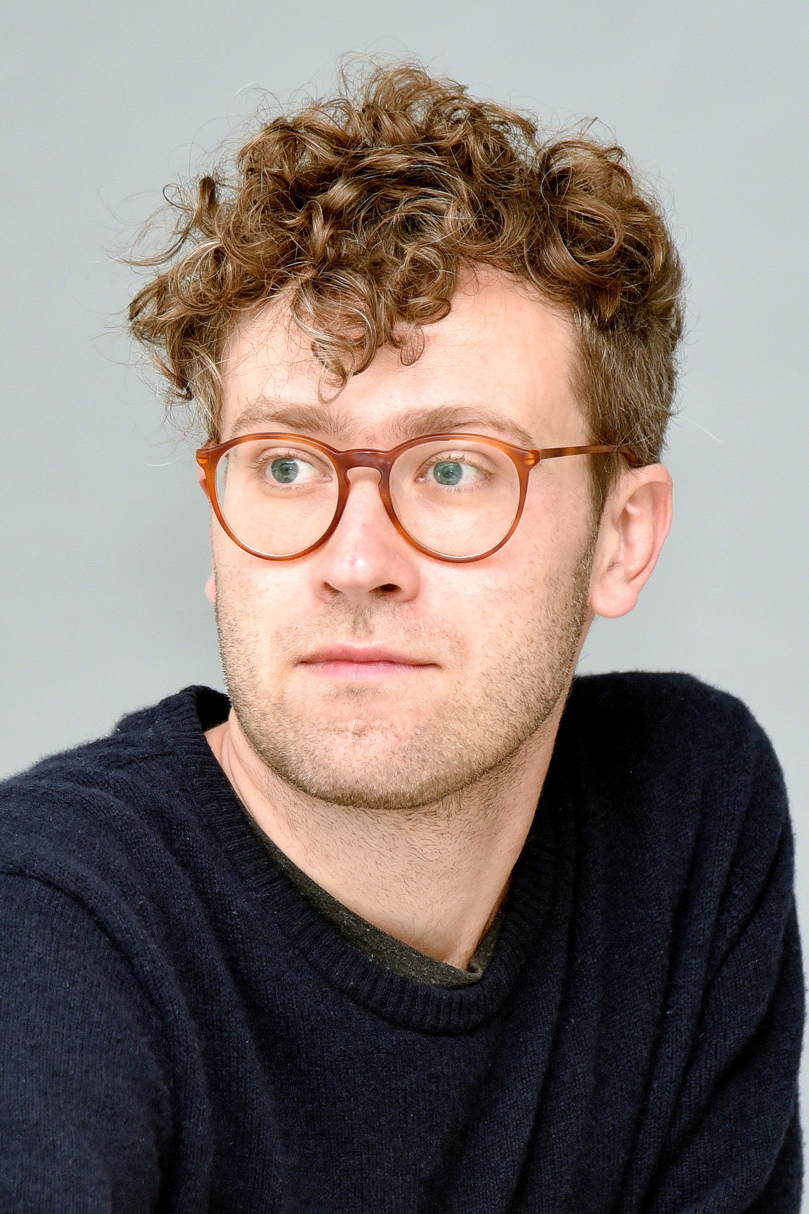 Julian Radlmaier backdrop