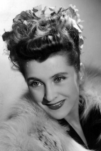 Hélène Robert backdrop