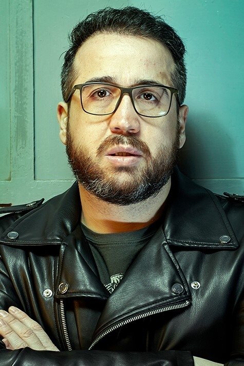 Aníbal Gómez backdrop