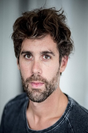 Gijom Dykrëk backdrop