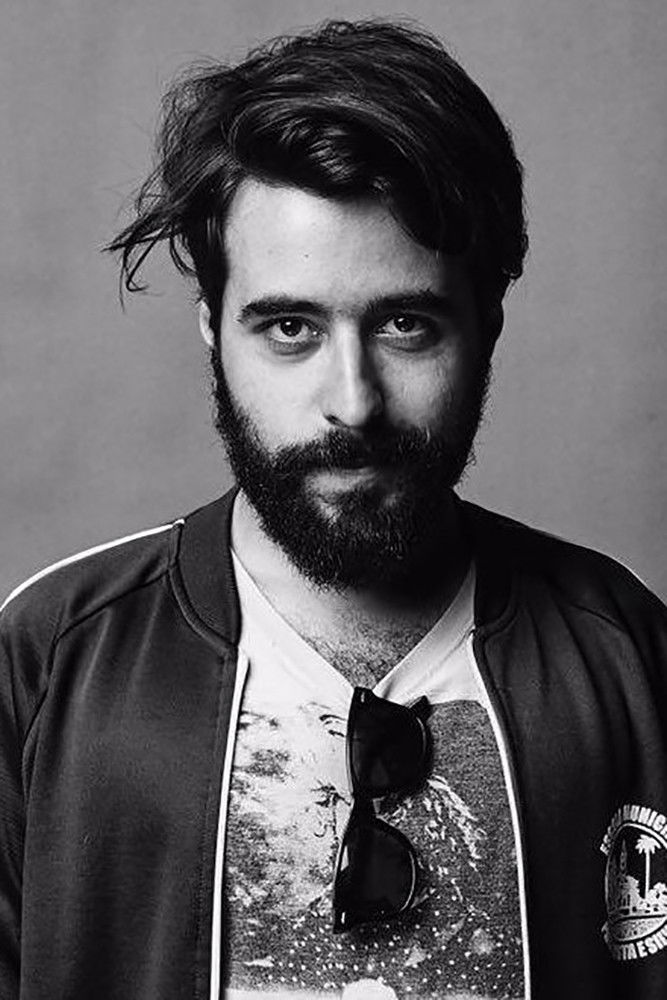 Ale Paschoalini backdrop