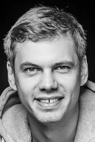 Rait Õunapuu backdrop