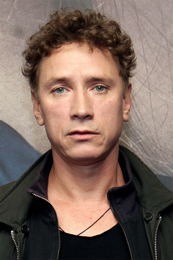 Aleksandr Yatsenko backdrop