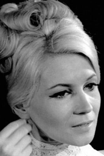 Lucia Mureșan backdrop