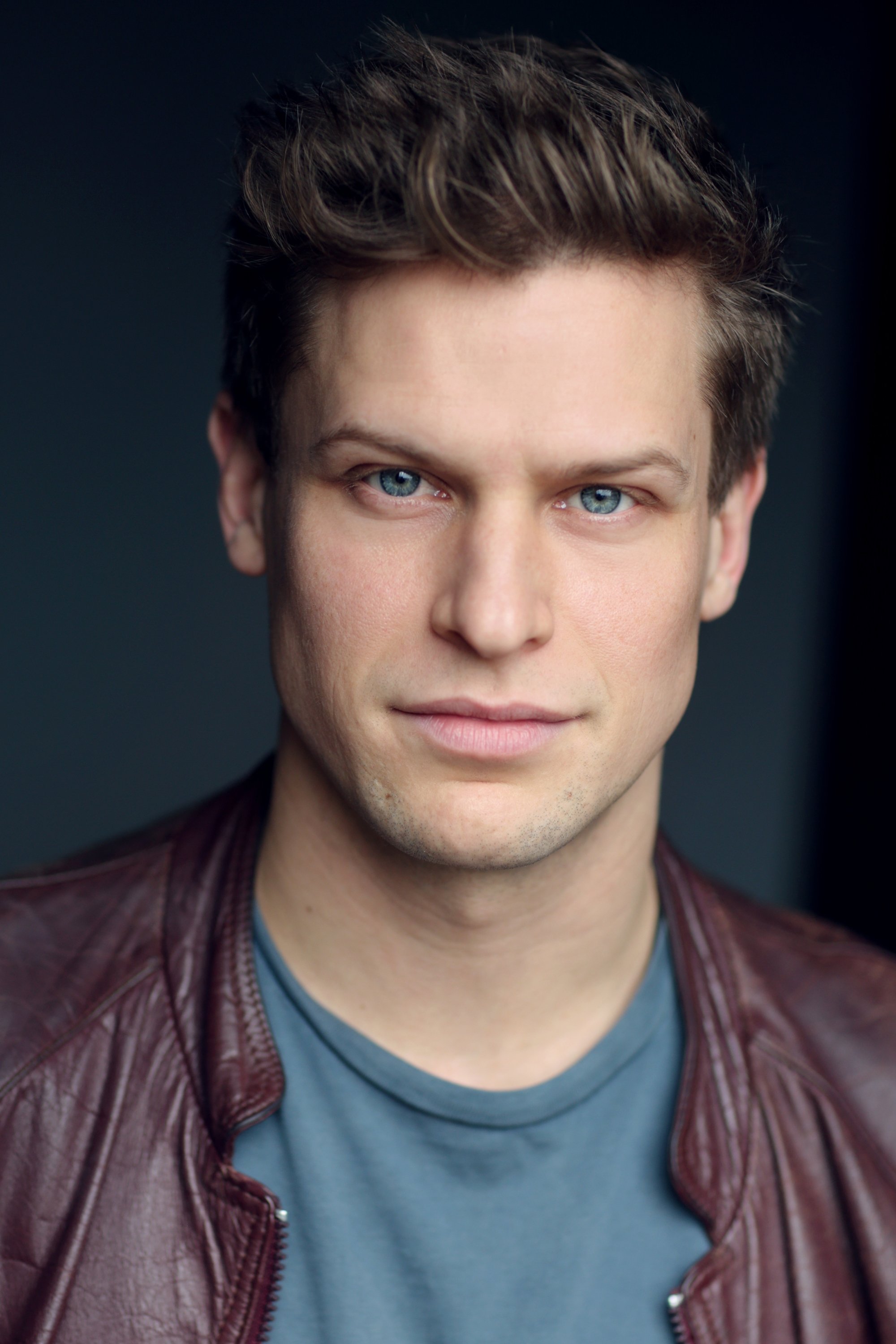 Max Bennett backdrop