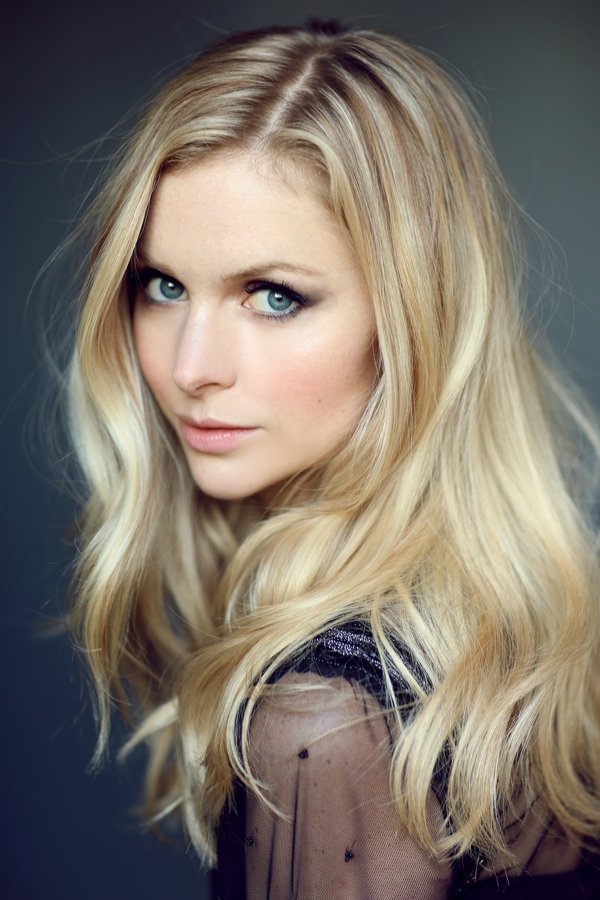 Miranda Hennessy backdrop