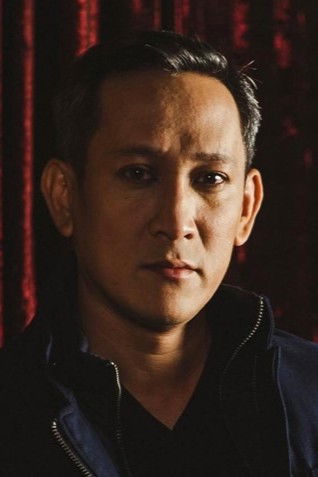 Enzo Vilams backdrop