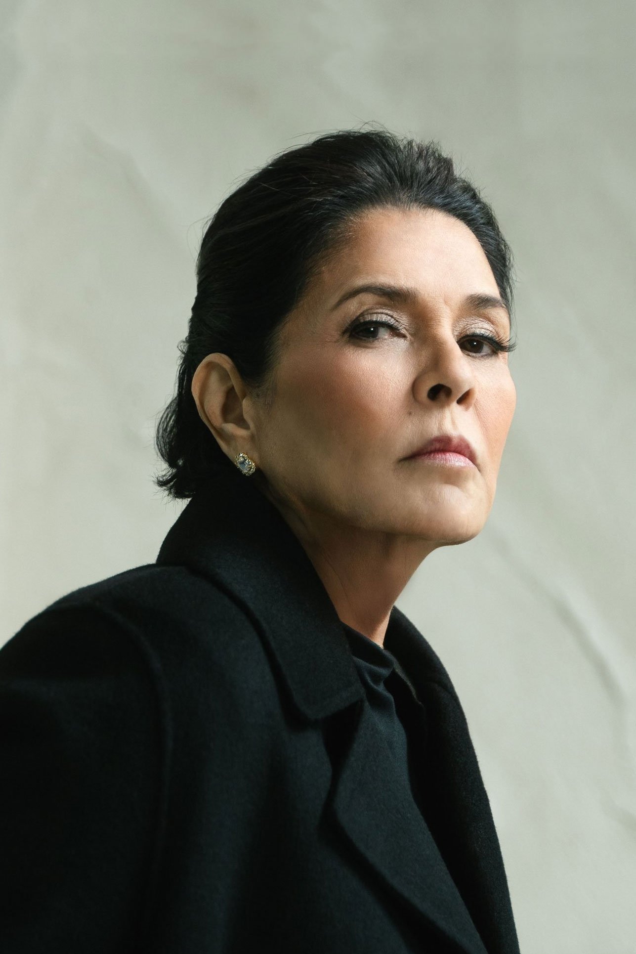 Hilda Koronel backdrop