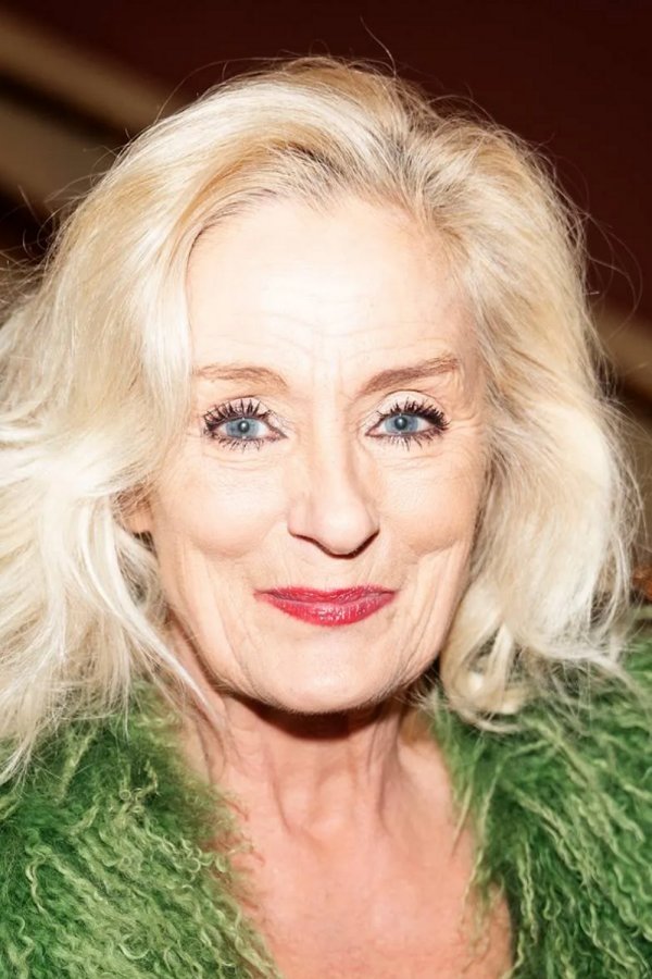 Susanne Breuning backdrop