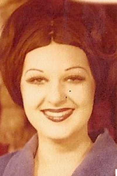 Tina Holmer backdrop