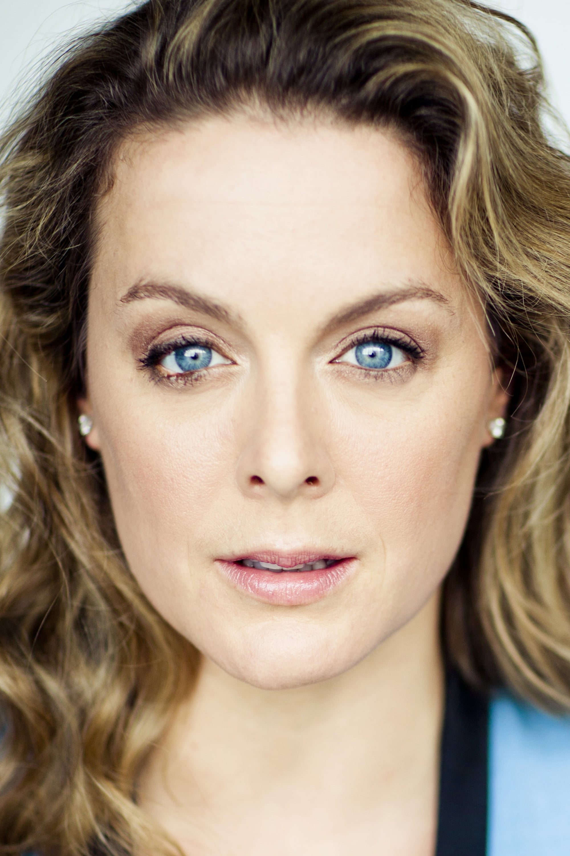 Julie Le Breton backdrop