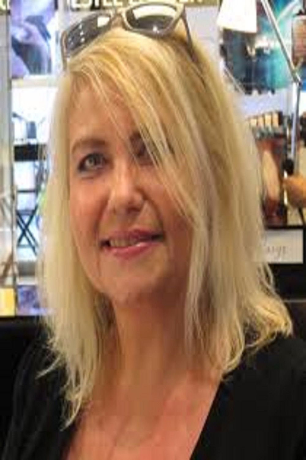 Anne Kierulff backdrop